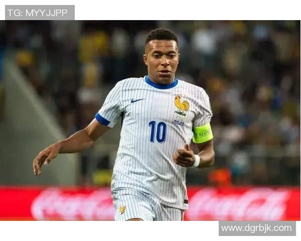 姆巴佩一举超越内马尔,成为巴黎圣日耳曼绝对主力! 姆巴佩一举超越内马尔,成为巴黎圣日耳曼绝对主力!